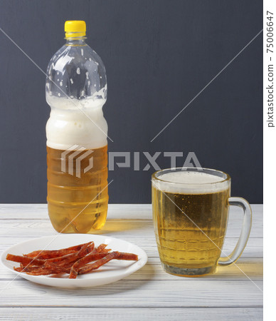 Beer and dried fish Beer and dried fish 75006647