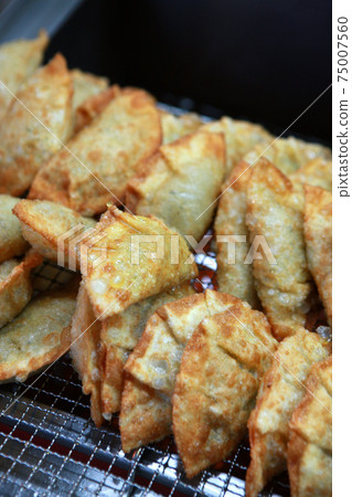 餃子,煎餃 餃子,煎餃 75007560