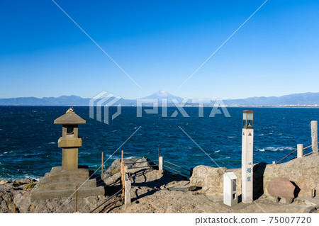 神奈川縣藤澤市江之島築富地和富士山 75007720