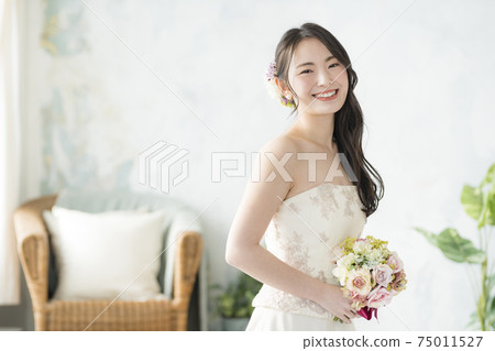20多歲的新娘形象 20多歲的新娘形象 75011527