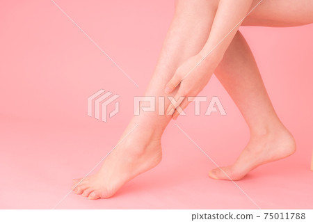 皮膚護理女性雙腿 皮膚護理女性雙腿 75011788