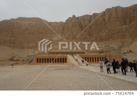 Mortuary Temple of Hatshepsut, Egyptian ruins 75014704