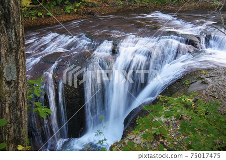 Hakusen Falls, Eniwa City, Hokkaido Hakusen Falls, Eniwa City, Hokkaido 75017475