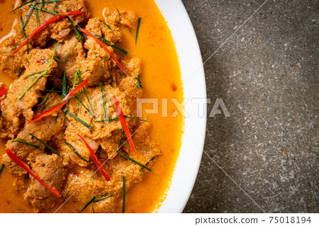 panang curry with pork panang curry with pork 75018194