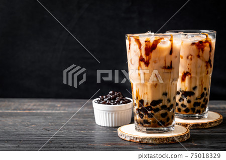 Taiwan milk tea with bubble 75018329