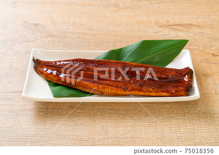 grilled eel or grilled unagi with sauce grilled eel or grilled unagi with sauce 75018356