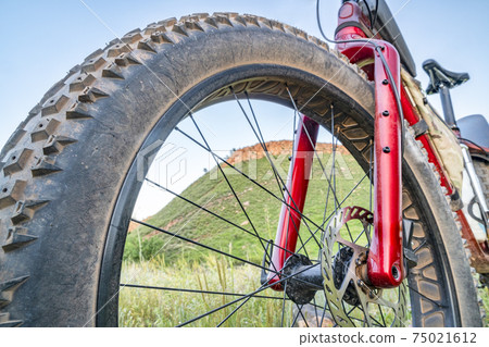 fat bike at foothills of Colorado 75021612