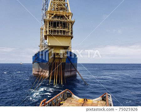 Floating production storage and offloading FPSO vessel, oil and gas indutry 75025926