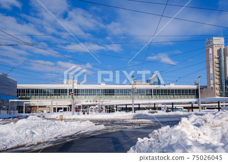 Toyama station in winter and snow 75026045