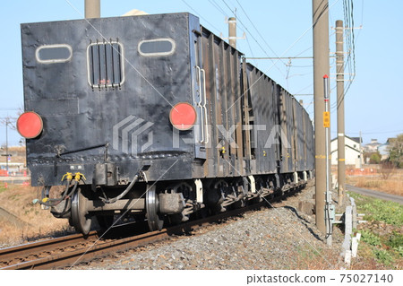 Limestone freight train running on the Chichibu Railway Limestone freight train running on the Chichibu Railway 75027140