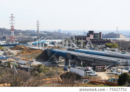前往新東名高速公路上的羽田野的施工段。伊勢原大山立交橋已經投入使用 75027752
