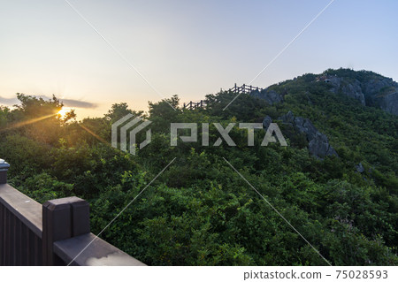 Gyeyongsan,Goongnam,Geoje Gyeyongsan,Goongnam,Geoje 75028593