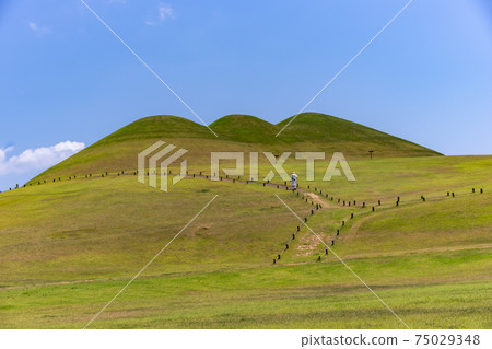 Goseong Songjeong-dong tomb, Goseong-gun, Gyeongnam Goseong Songjeong-dong tomb, Goseong-gun, Gyeongnam 75029348