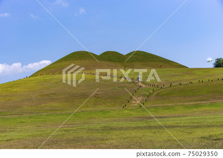 Goseong Songjeong-dong tomb, Goseong-gun, Gyeongnam Goseong Songjeong-dong tomb, Goseong-gun, Gyeongnam 75029350