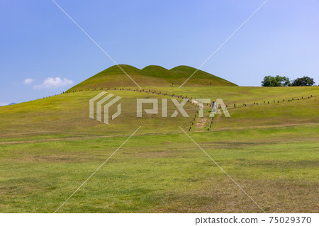 Goseong Songjeong-dong tomb, Goseong-gun, Gyeongnam Goseong Songjeong-dong tomb, Goseong-gun, Gyeongnam 75029370
