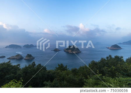 Daeso Bottle Island, Hallyeo Marine National Park, Geoje, Gyeongnam 75030036