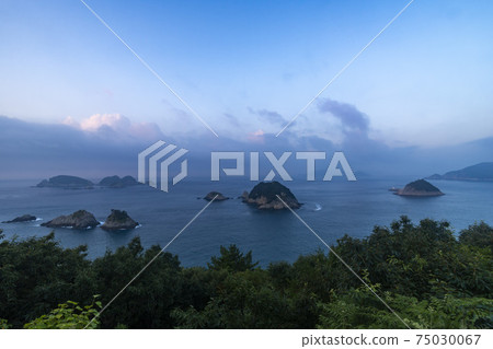 Daeso Bottle Island, Hallyeo Marine National Park, Geoje, Gyeongnam 75030067