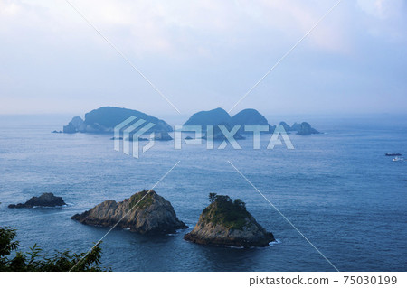 Daeso Bottle Island, Hallyeo Marine National Park, Geoje, Gyeongnam 75030199