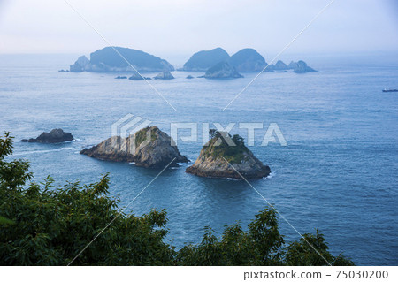 Daeso Bottle Island, Hallyeo Marine National Park, Geoje, Gyeongnam 75030200