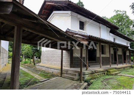 Scenery of old Japanese dozo, Sasagawa Residence, Niigata City, Niigata Prefecture Scenery of old Japanese dozo, Sasagawa Residence, Niigata City, Niigata Prefecture 75034411