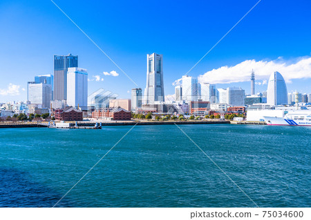 《神奈川縣》橫濱港鎮的風景・大三橋的景色 75034600