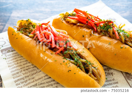 Yakisoba bread  75035216