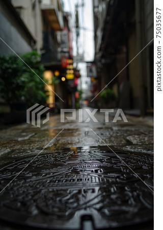 Hozenji Yokocho in Osaka Namba / Ame Hozenji Yokocho in Osaka Namba / Ame 75035677