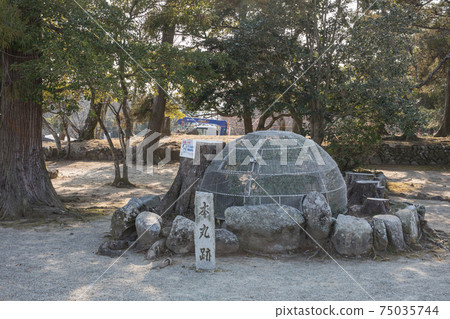 Matsusaka Castle Ruins Honmaru Ruins 75035744