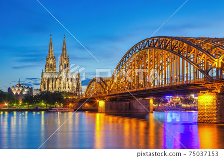 Cologne Germany, night city skyline at Cologne Cathedral (Cologne Dom) 75037153