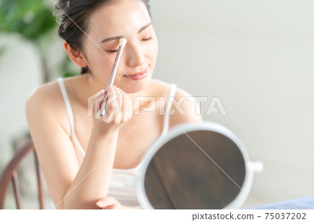 眼影 75037202