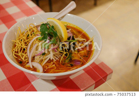 Khao soi泰國菜炒咖哩拉麵 75037513
