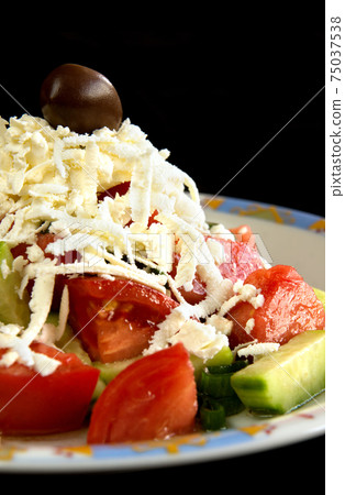Shopska salad 75037538