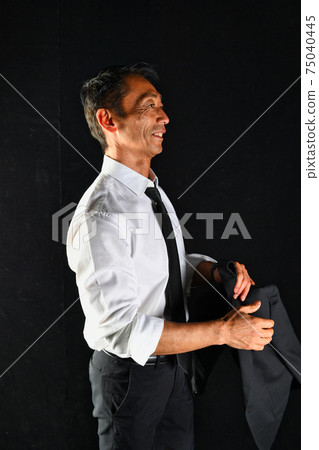 Japanese businessman, muscular middle-aged man, image of a fighting man 75040445