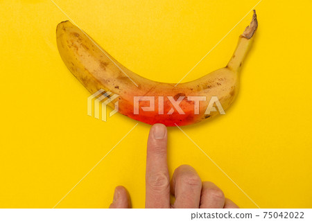 Banana changing color when finger touching it Banana changing color when finger touching it 75042022