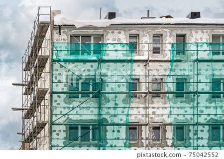 Renovation process of old multistory building Renovation process of old multistory building 75042552