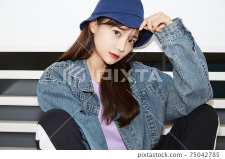 Young woman street fashion portrait 75042785