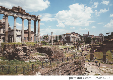 Panoramic view of Roman forum, also known by Forum Romanum or Foro Romano 75046202