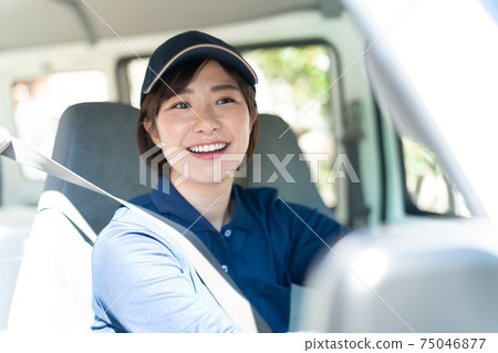 Cute delivery staff lady Cute delivery staff lady 75046877