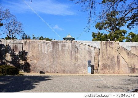 Sakuramon Masu-shaped megalith 75049177