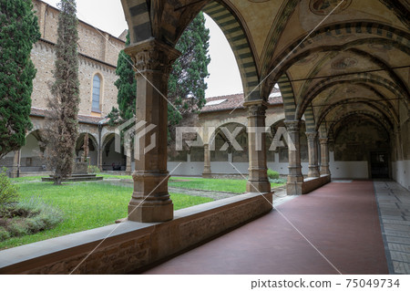 Panoramic view of inner garden of Basilica of Santa Maria Novella 75049734