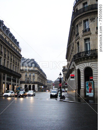 多雨的巴黎城市景觀 多雨的巴黎城市景觀 75050693