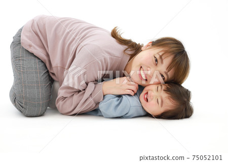 Smile parent and child Smile parent and child 75052101