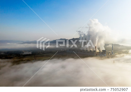 Aerial view of coal-fired power plants. 75052907