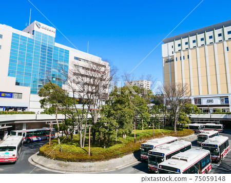 川崎市新百合丘站南口巴士總站 75059148