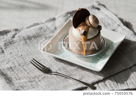 巧克力蛋糕（甜食，蛋糕，咖啡廳圖片） 75059576