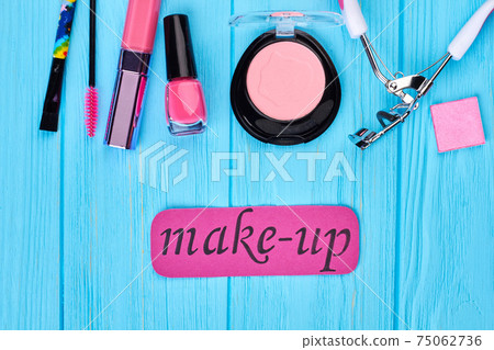 Decorative cosmetics and makeup tools. 75062736