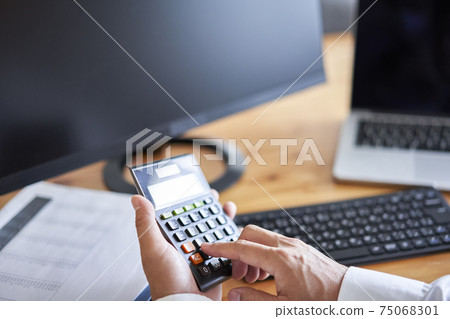 Business calculator Business calculator 75068301