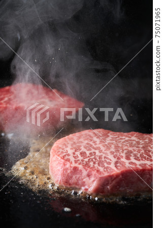 牛肉大腿粗切牛排 75071965