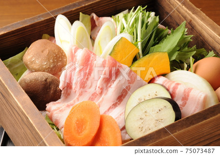 Steamed steamed steamed rice Steamed steamed steamed rice 75073487