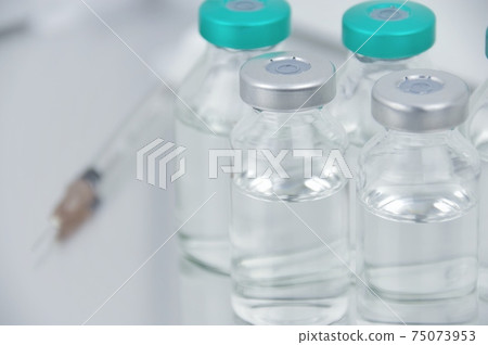 Medicine bottle Medicine bottle 75073953